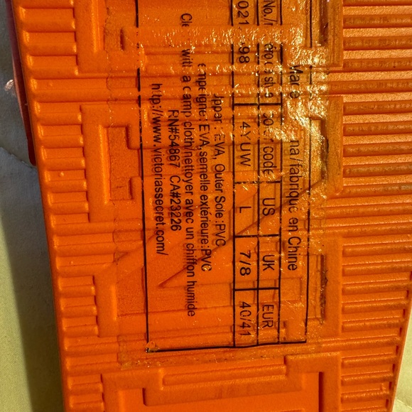 PINK slides Size Large (9-10) - Picture 4 of 4